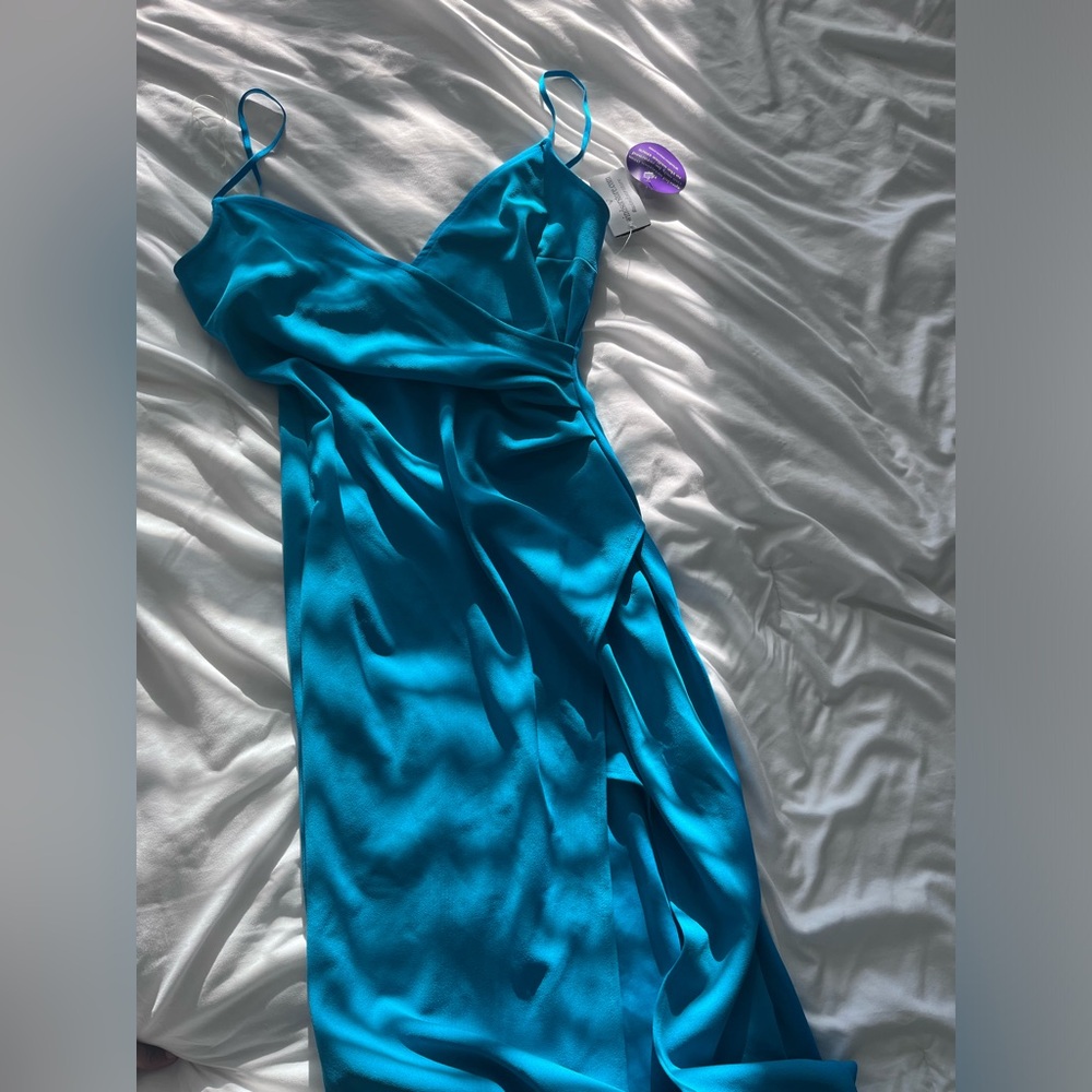 Split dress in blue from Windsor